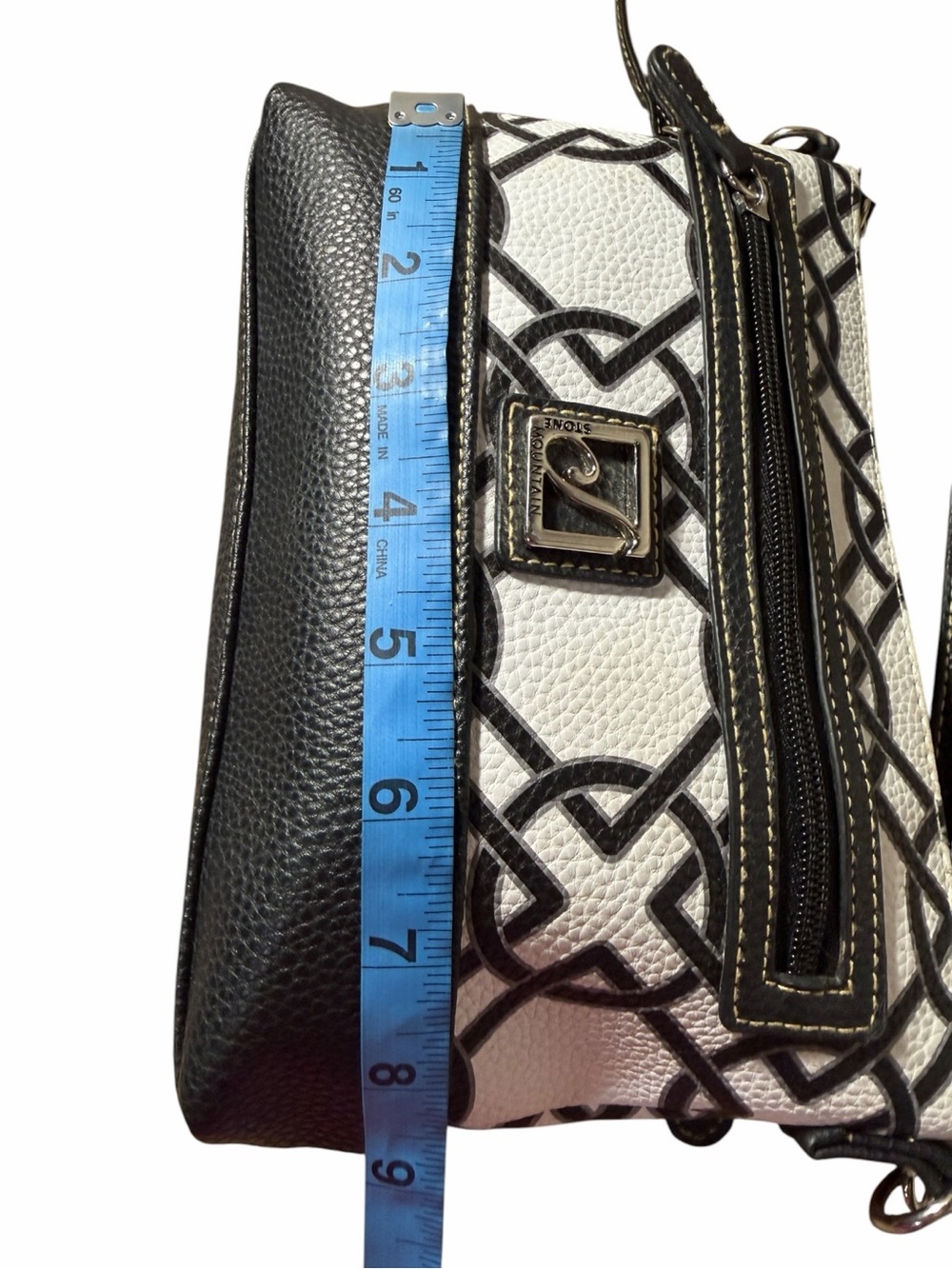 Stone Mountain Accessories Black and White Patterned Shoulder Bag - Picture 9 of 10